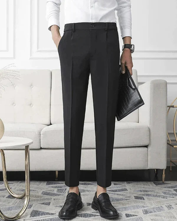 Oxford Classic Pleated Trousers - Black