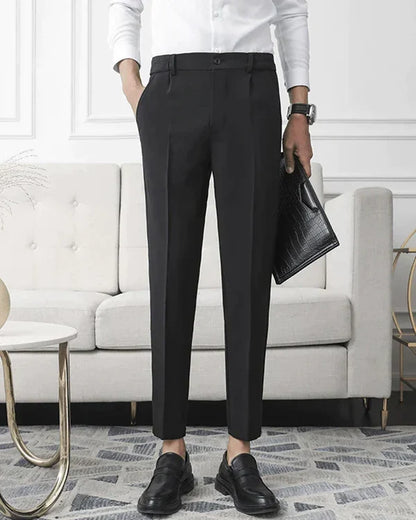 Oxford Classic Pleated Trousers - Black
